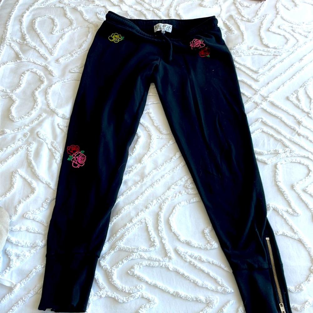 Brand new wild fox embroidered sweats